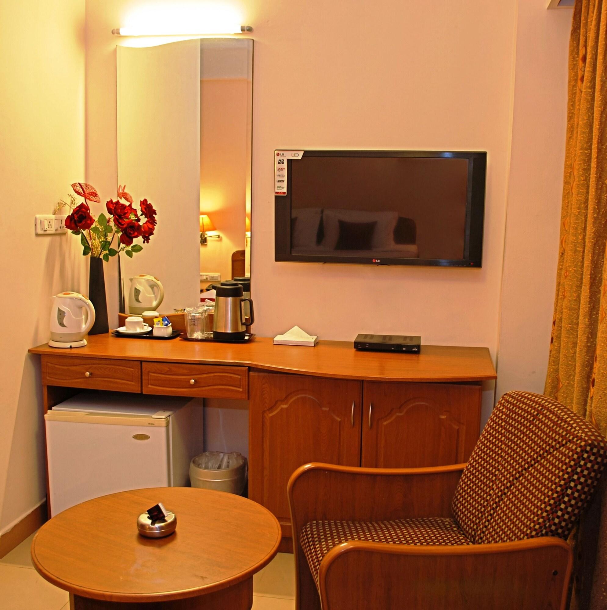 Super Townhouse Koyambedu Hotel Chennai Exterior foto