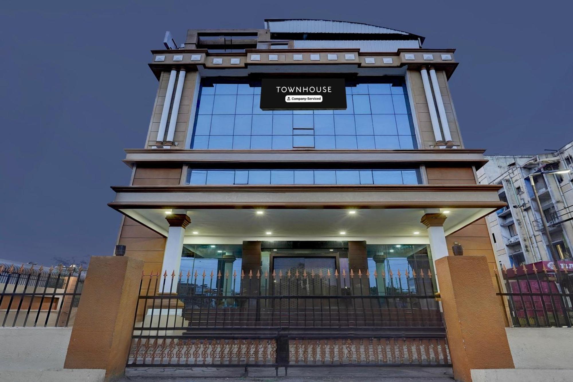Super Townhouse Koyambedu Hotel Chennai Exterior foto