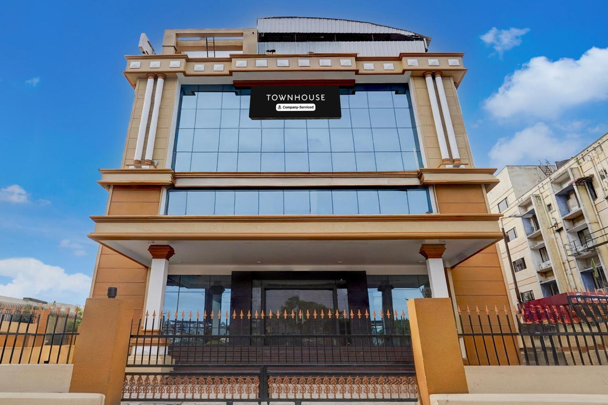 Super Townhouse Koyambedu Hotel Chennai Exterior foto