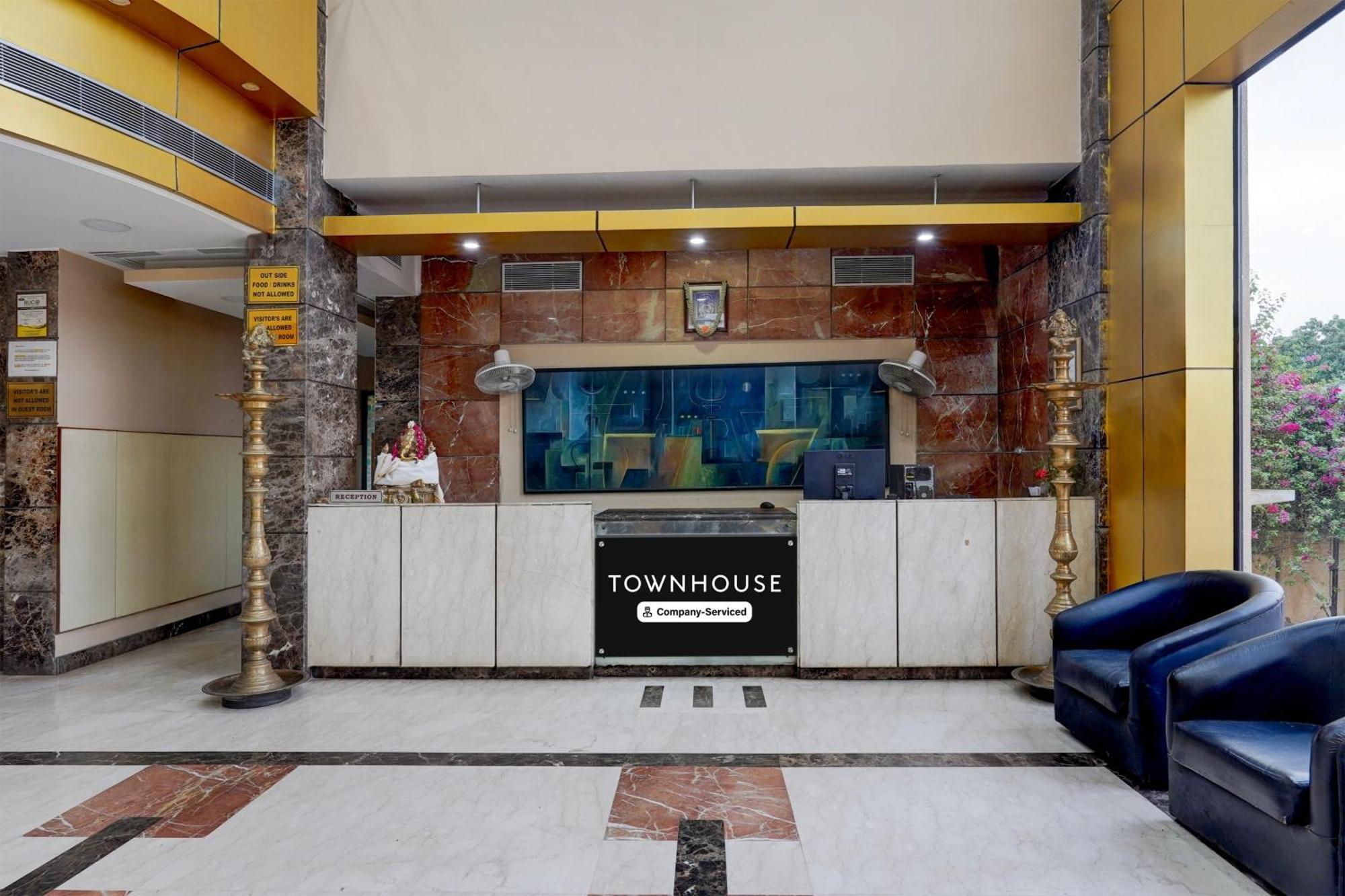 Super Townhouse Koyambedu Hotel Chennai Exterior foto
