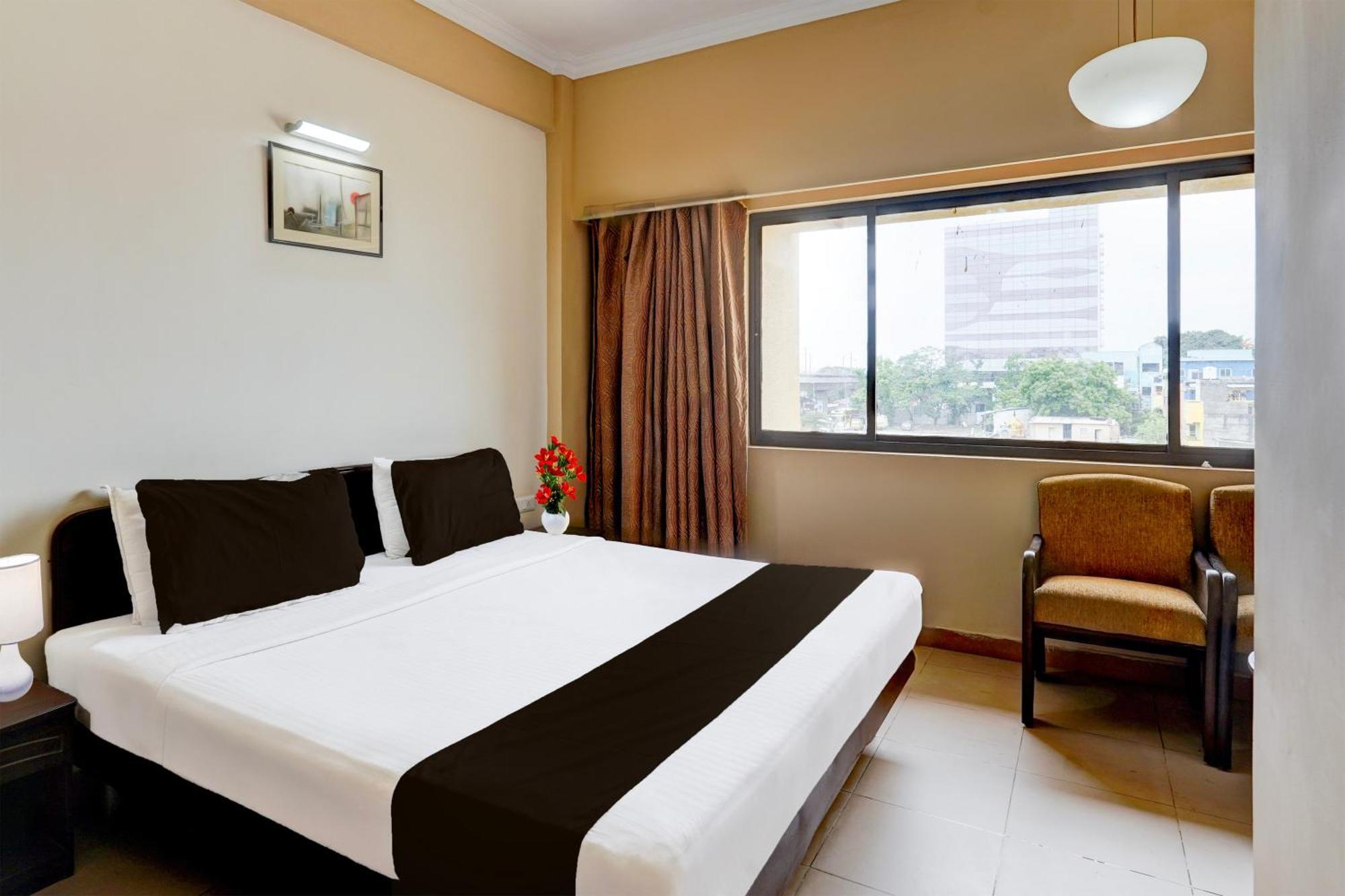 Super Townhouse Koyambedu Hotel Chennai Exterior foto