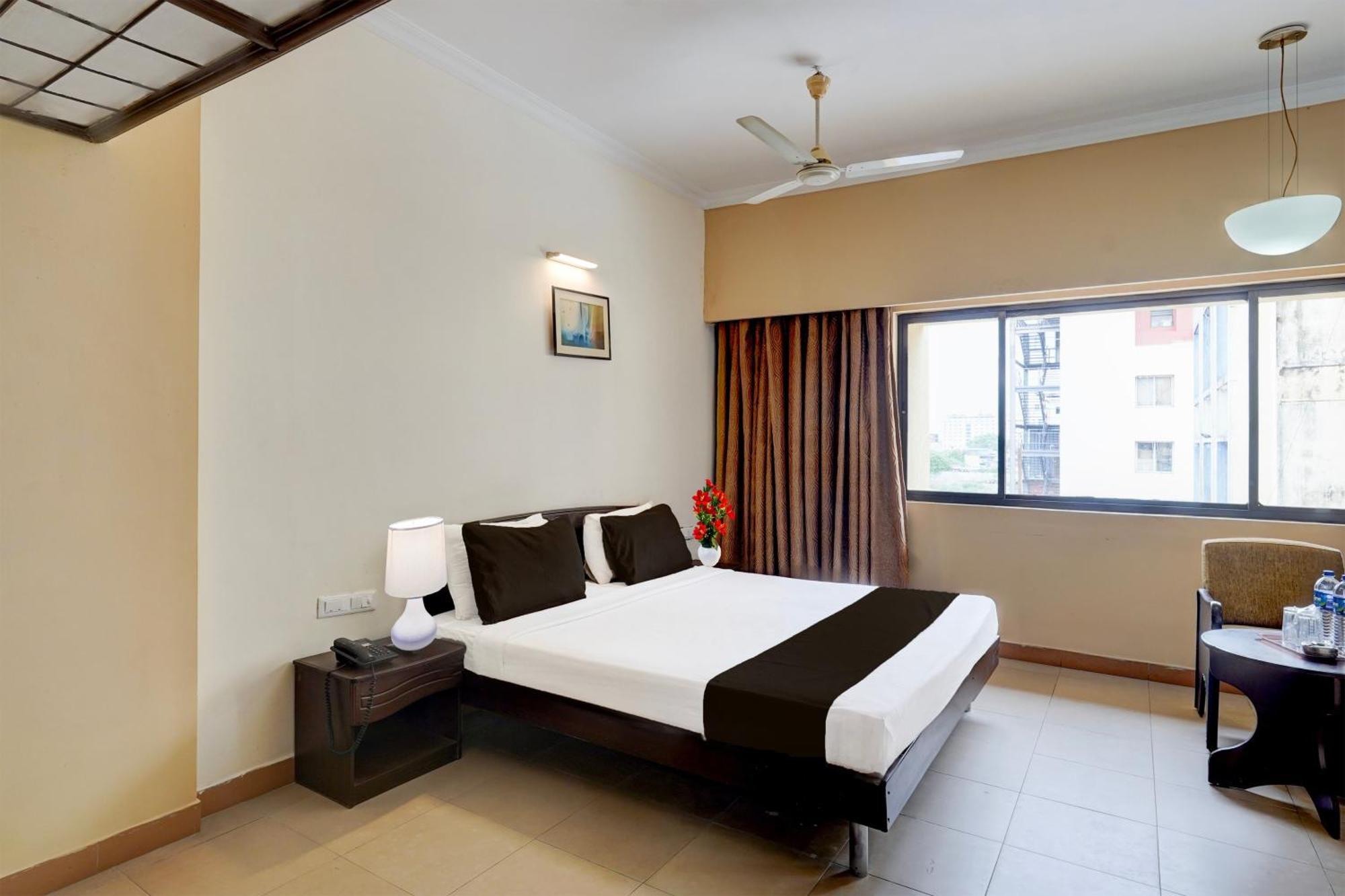 Super Townhouse Koyambedu Hotel Chennai Exterior foto