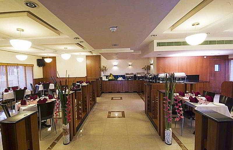 Super Townhouse Koyambedu Hotel Chennai Exterior foto