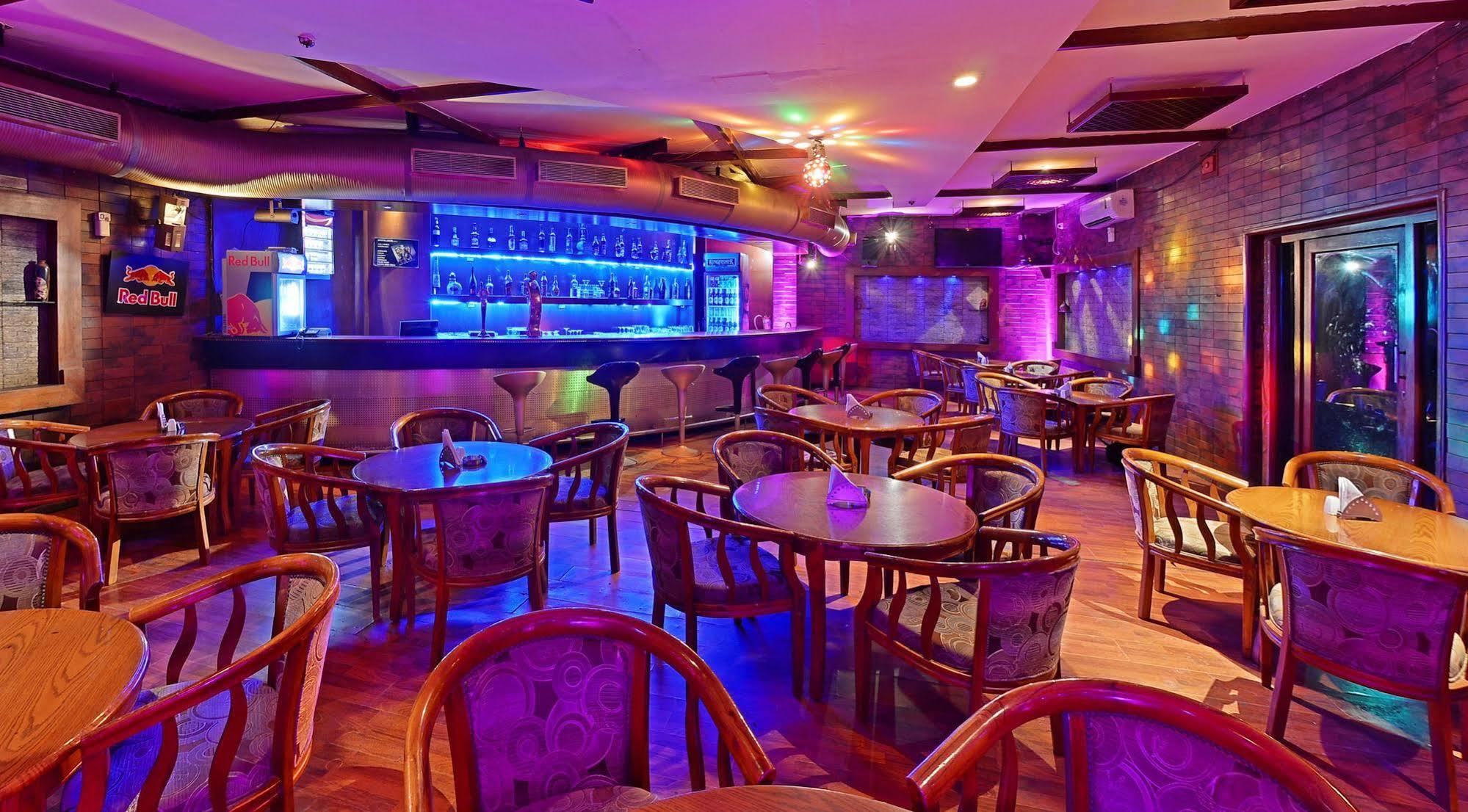 Super Townhouse Koyambedu Hotel Chennai Exterior foto